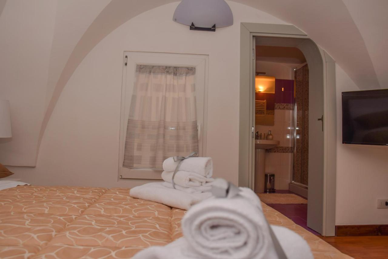 Ferrante D'Aragona Rooms Λέτσε Εξωτερικό φωτογραφία
